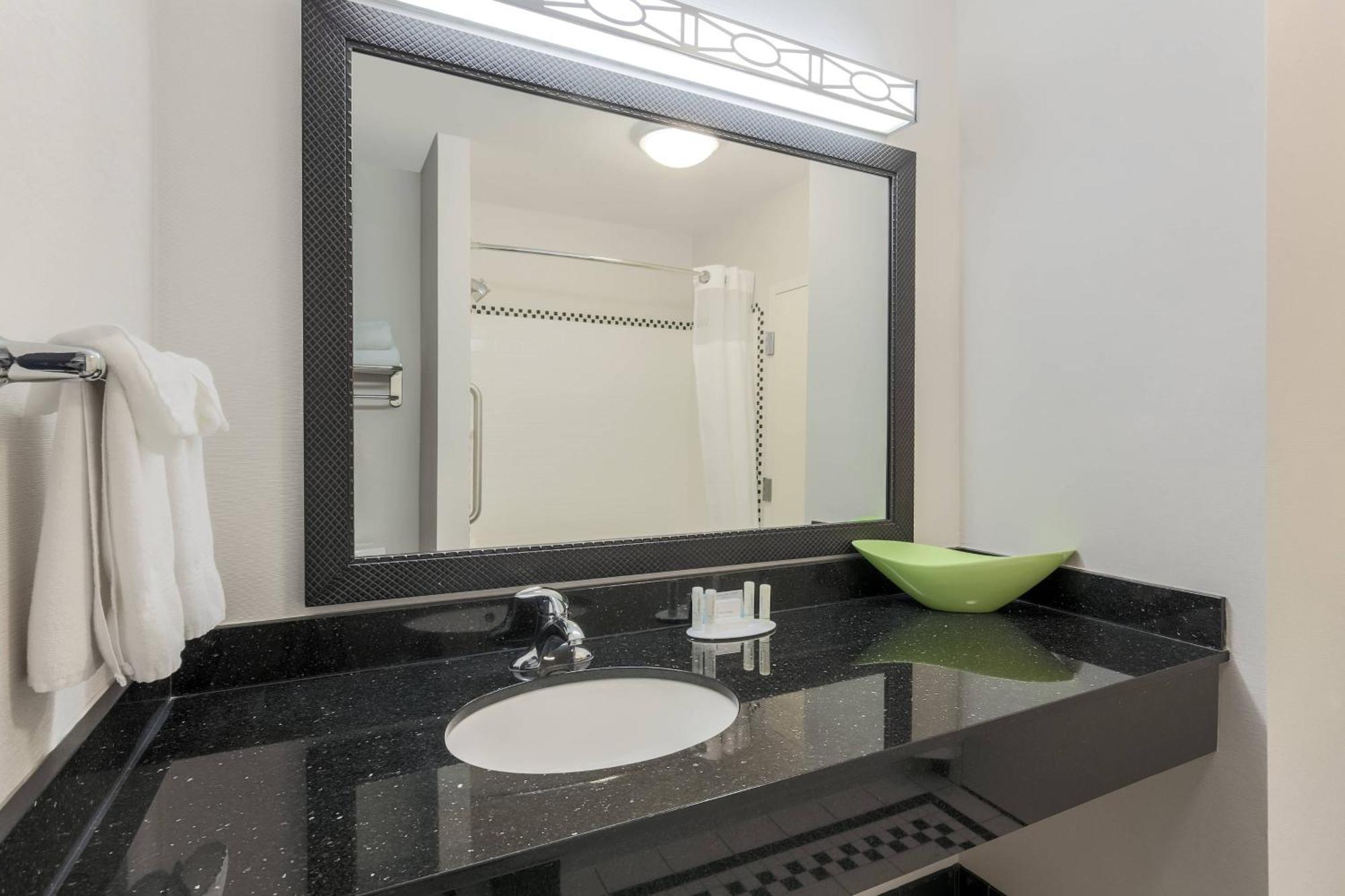 Fairfield Inn & Suites By Marriott Маува Экстерьер фото